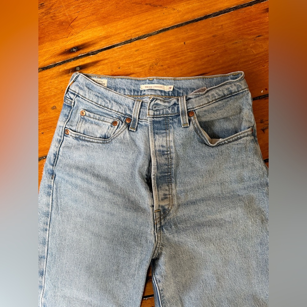 Levi’s Ribcage Straight Ankle Women’s Jeans